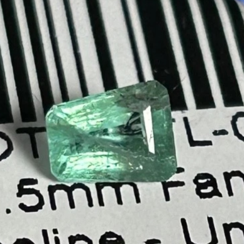 .62 ct Natural Loose Green Paraiba Tourmaline Gemstone